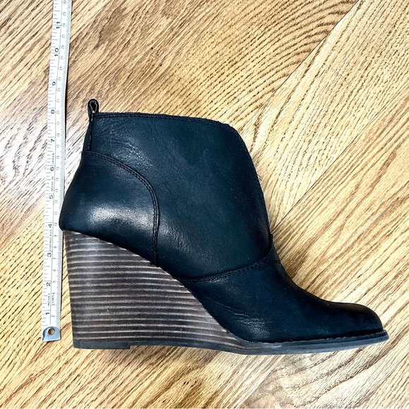 Lucky Brand Black Leather Yinan Booties 10 - Picture 7 of 10